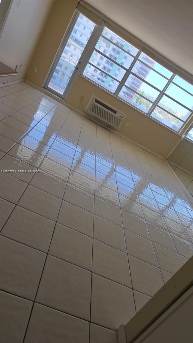 5313 Collins Ave 906 Property Photo 1