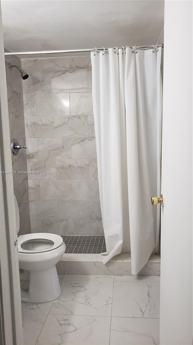 1251 Ne 108th St 215 Property Photo 5
