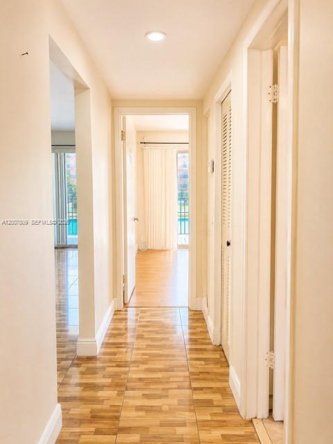 1910 W 56th St 3121b Property Photo 37