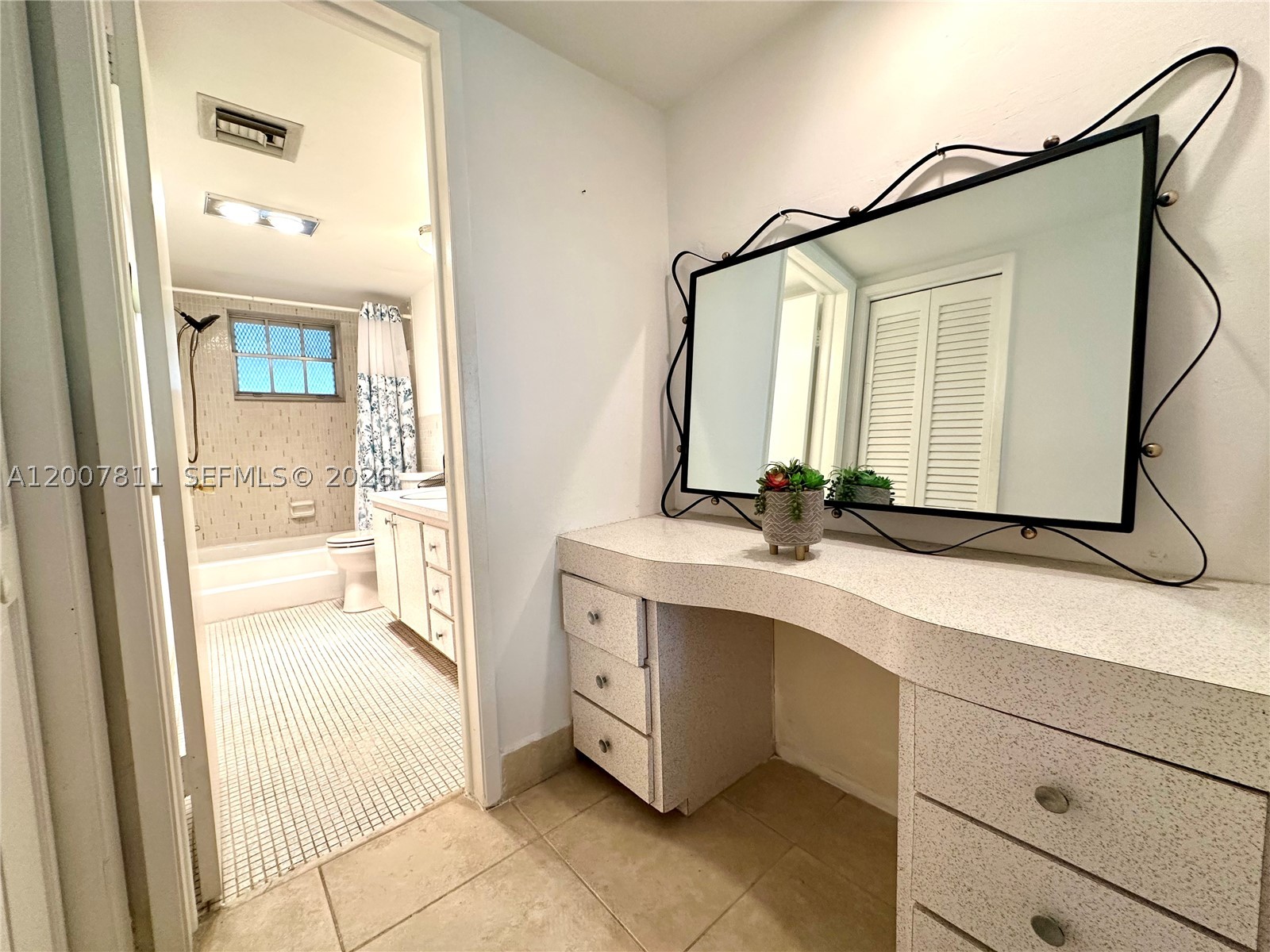 1001 Hillcrest Ct 306 Property Photo 10
