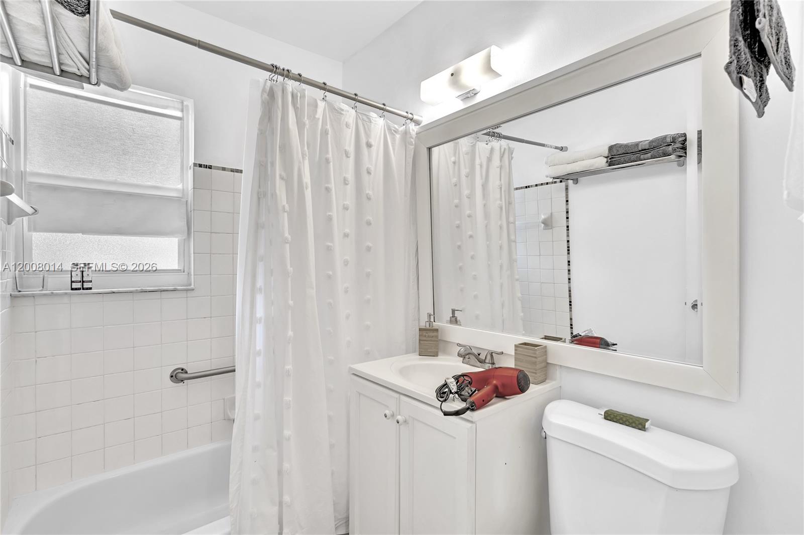1220 Ne 128th St Property Photo 5