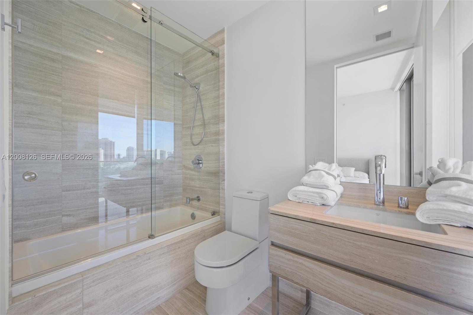 18975 Collins Ave 700 Property Photo 17