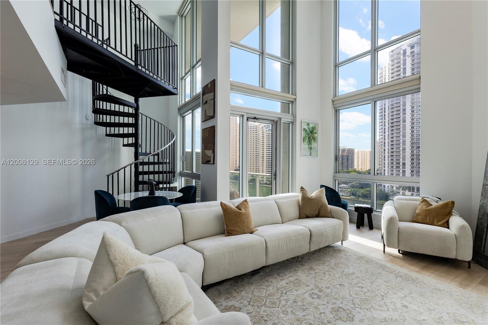 300 S Biscayne Blvd L-1014 Property Photo 1