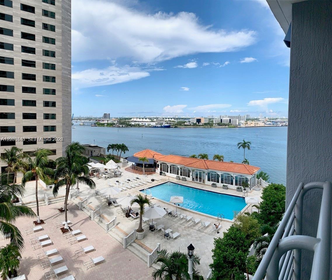 335 S Biscayne Blvd 1106 Property Photo 2