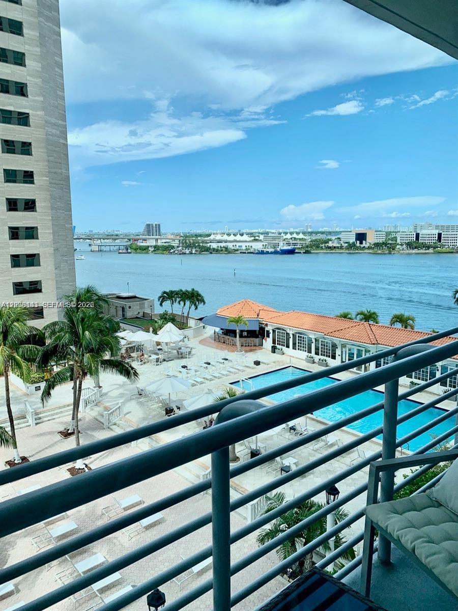 335 S Biscayne Blvd 1106 Property Photo 4