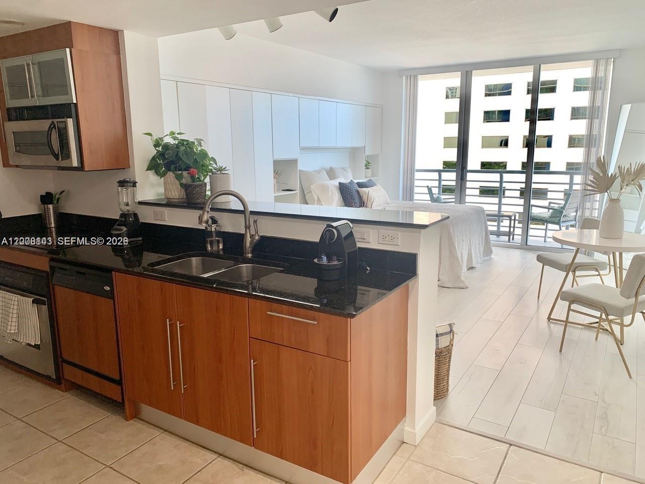 335 S Biscayne Blvd 1106 Property Photo 14
