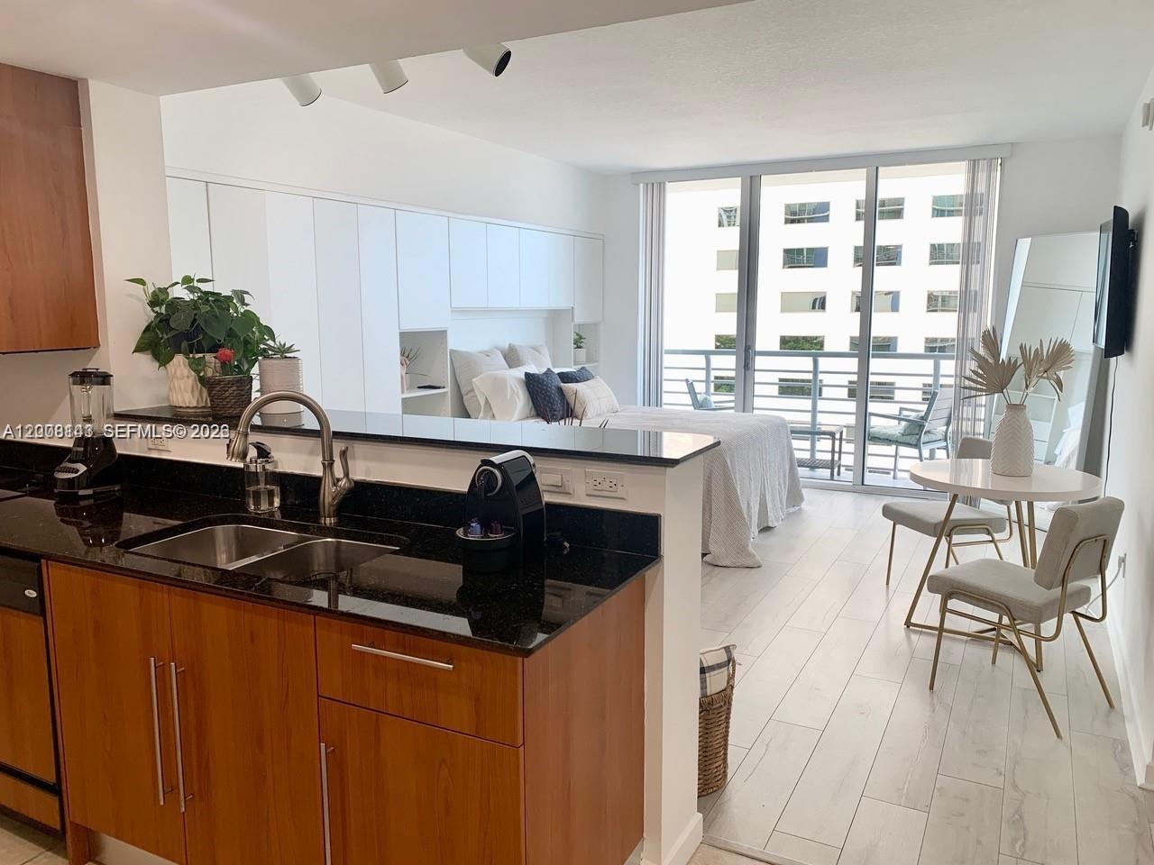 335 S Biscayne Blvd 1106 Property Photo 15
