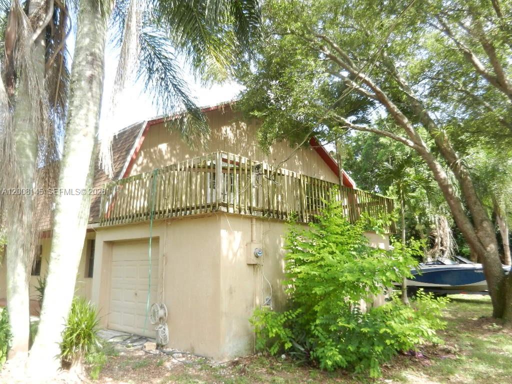 18950 Sw 240th St Property Photo 6