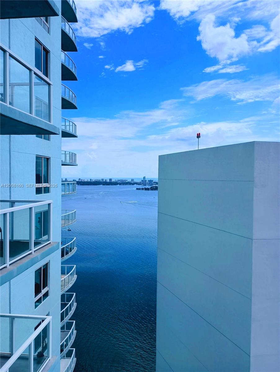 1900 N Bayshore Dr 4007 Property Photo 4