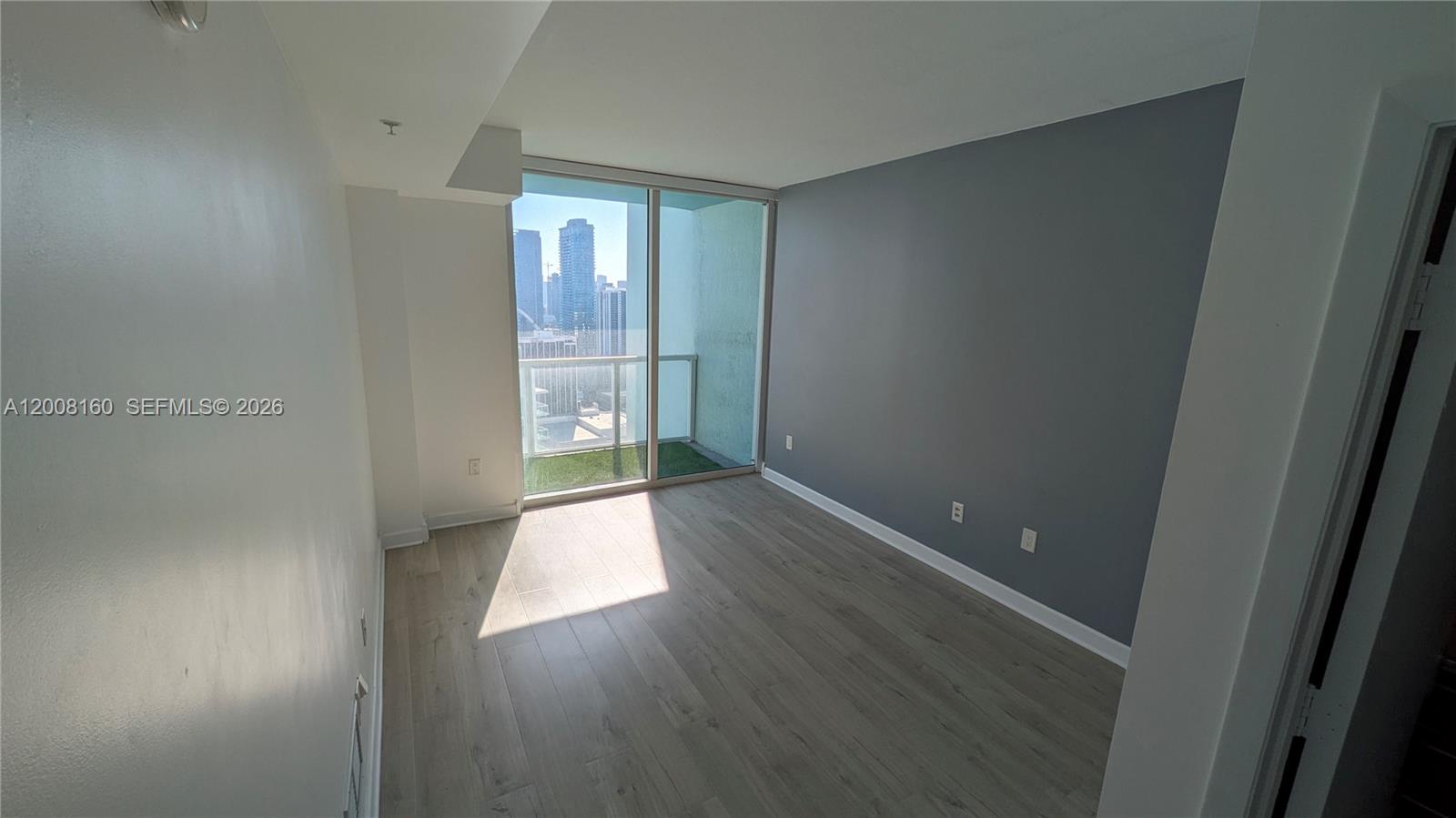 1900 N Bayshore Dr 4007 Property Photo 6