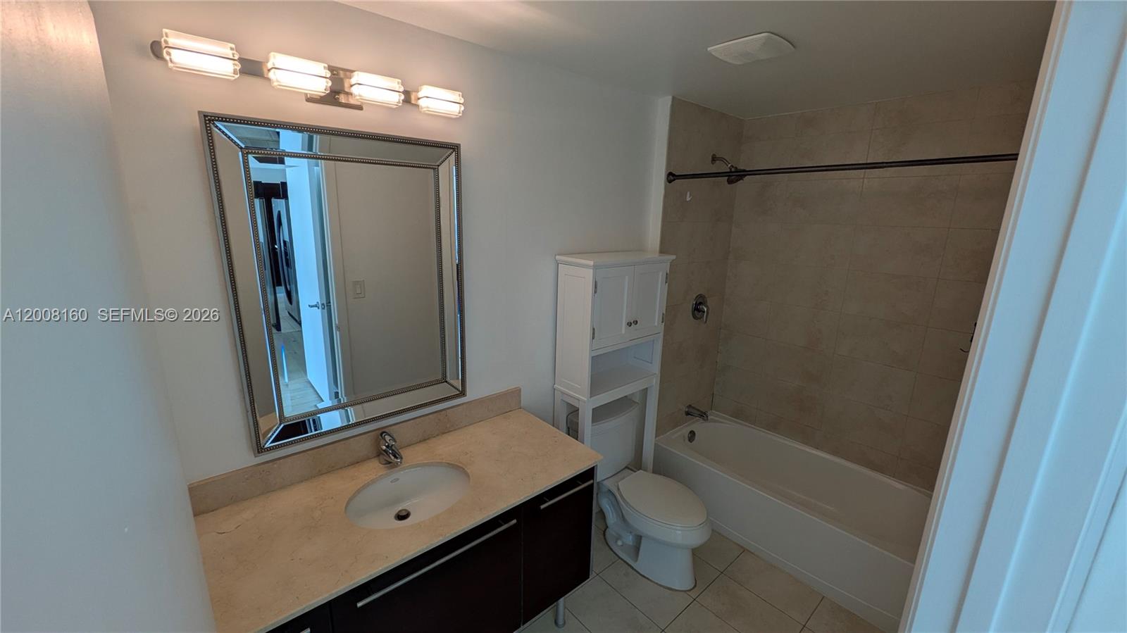 1900 N Bayshore Dr 4007 Property Photo 9