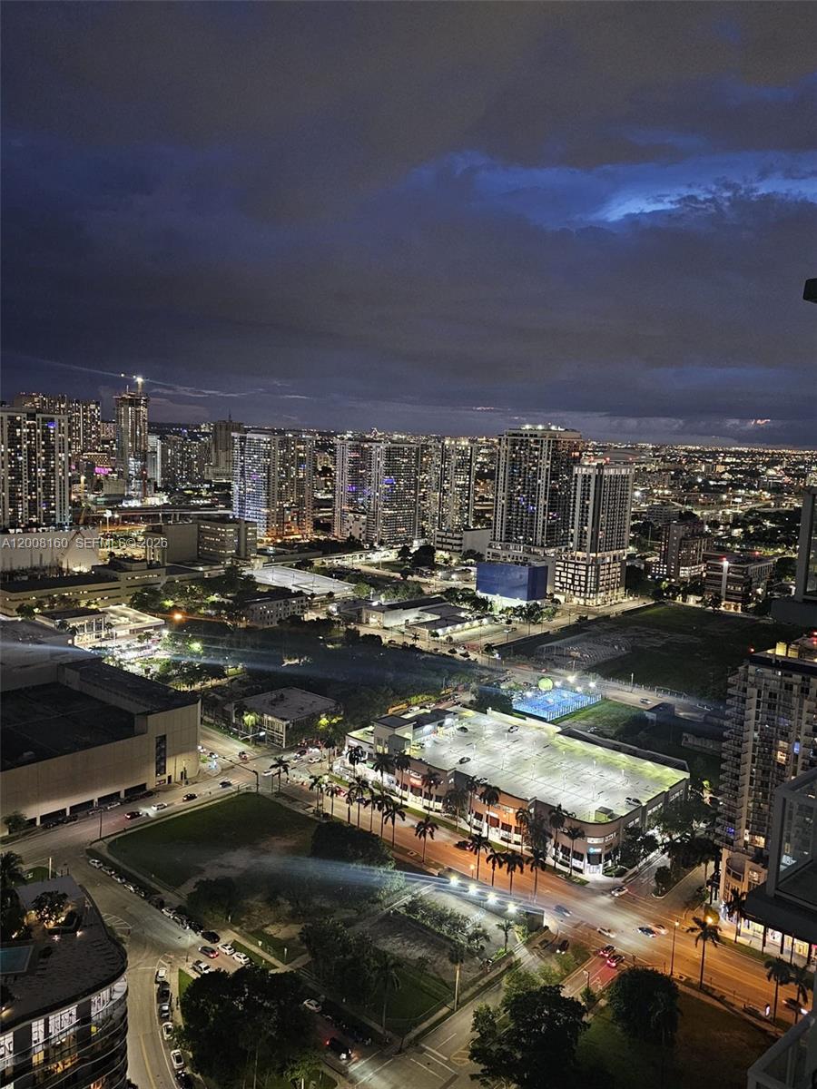 1900 N Bayshore Dr 4007 Property Photo 14