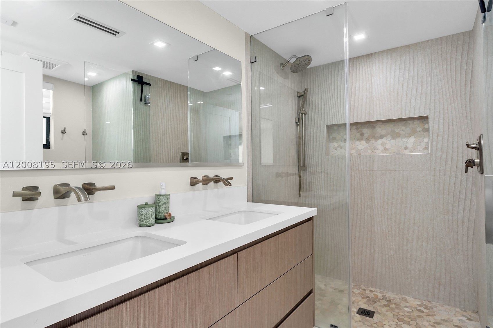 6901 Edgewater Dr 318 Property Photo 28