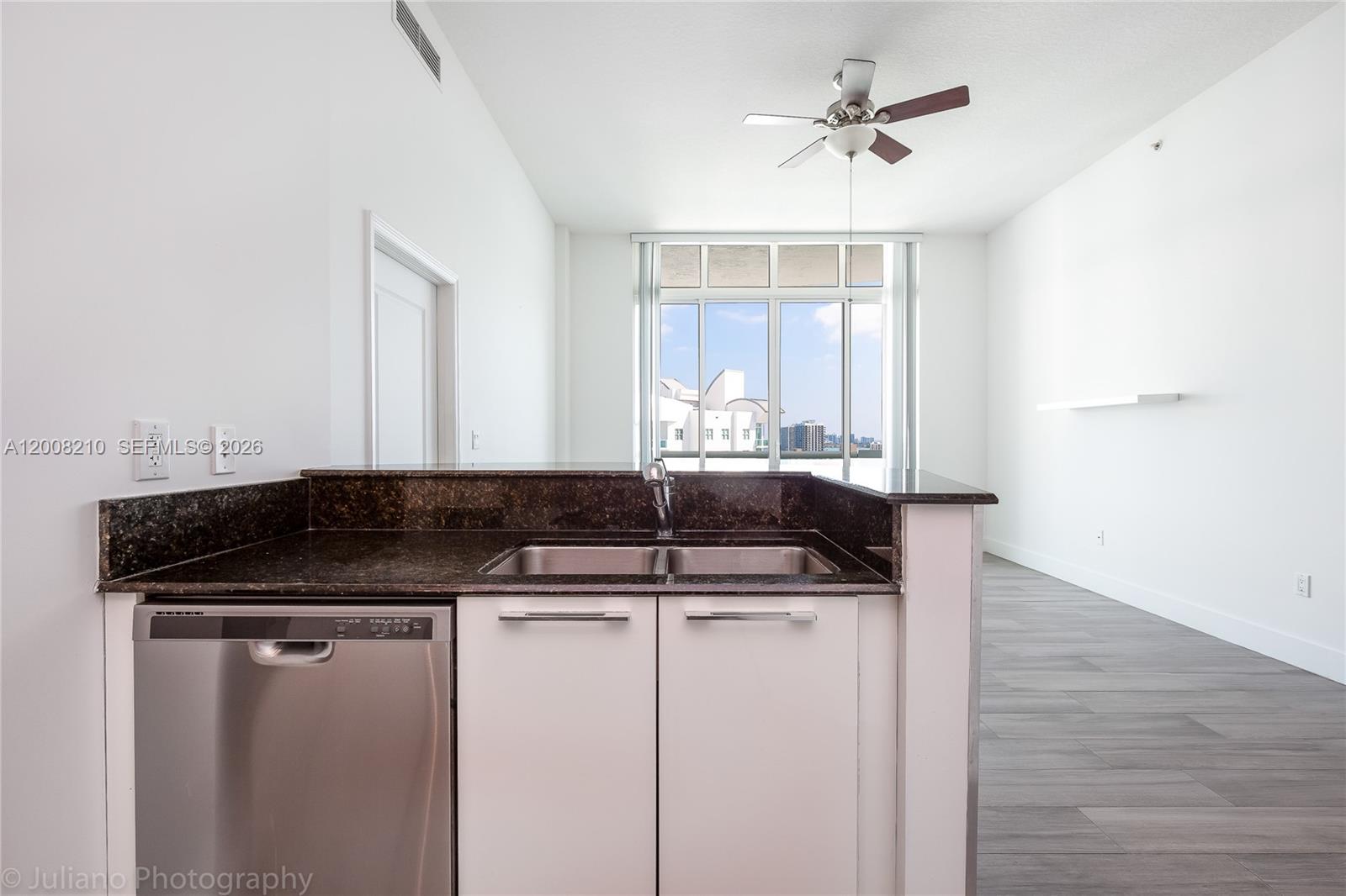 7900 Harbor Island Dr Ph23 Property Photo 11