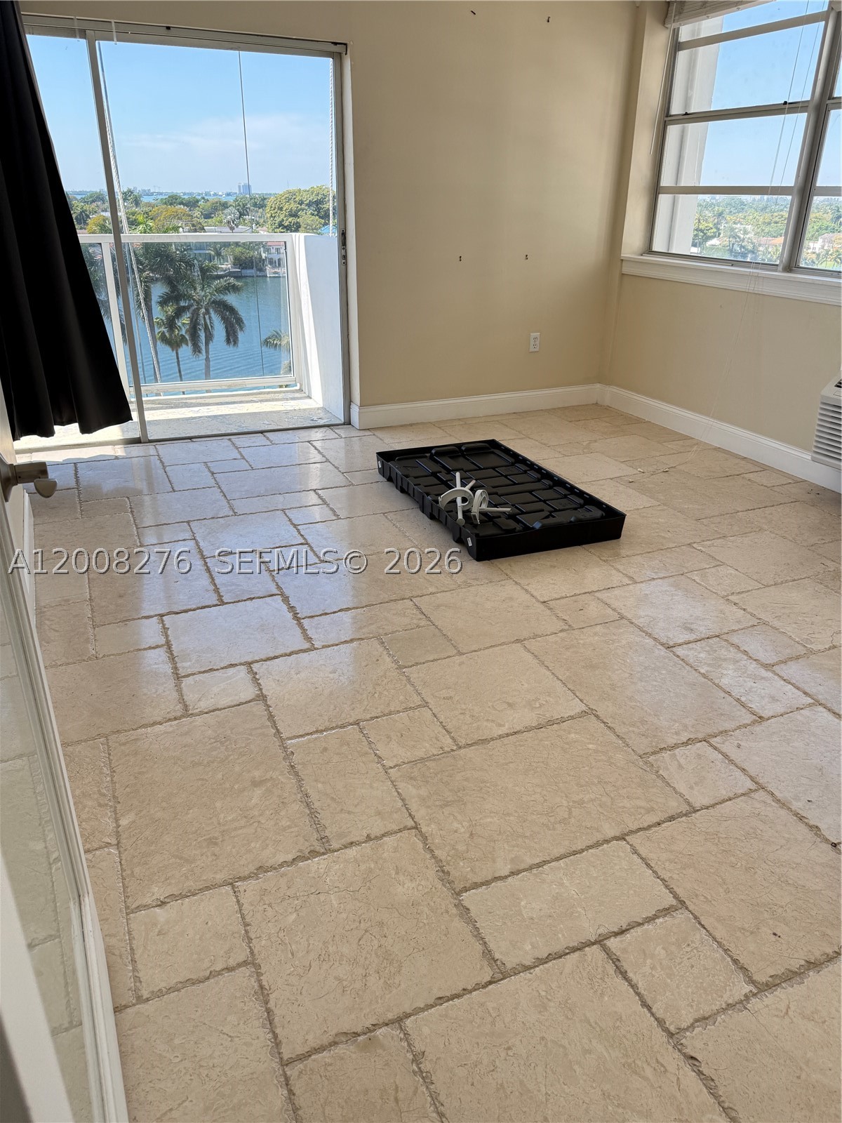 5313 Collins Ave 801 Property Photo 3