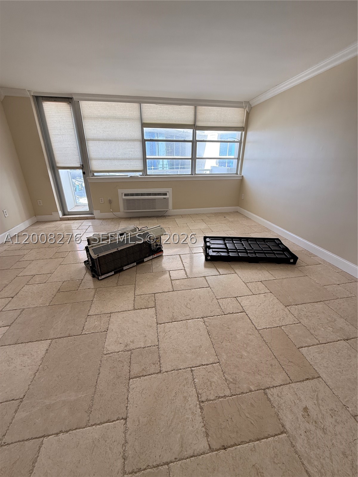 5313 Collins Ave 801 Property Photo 4