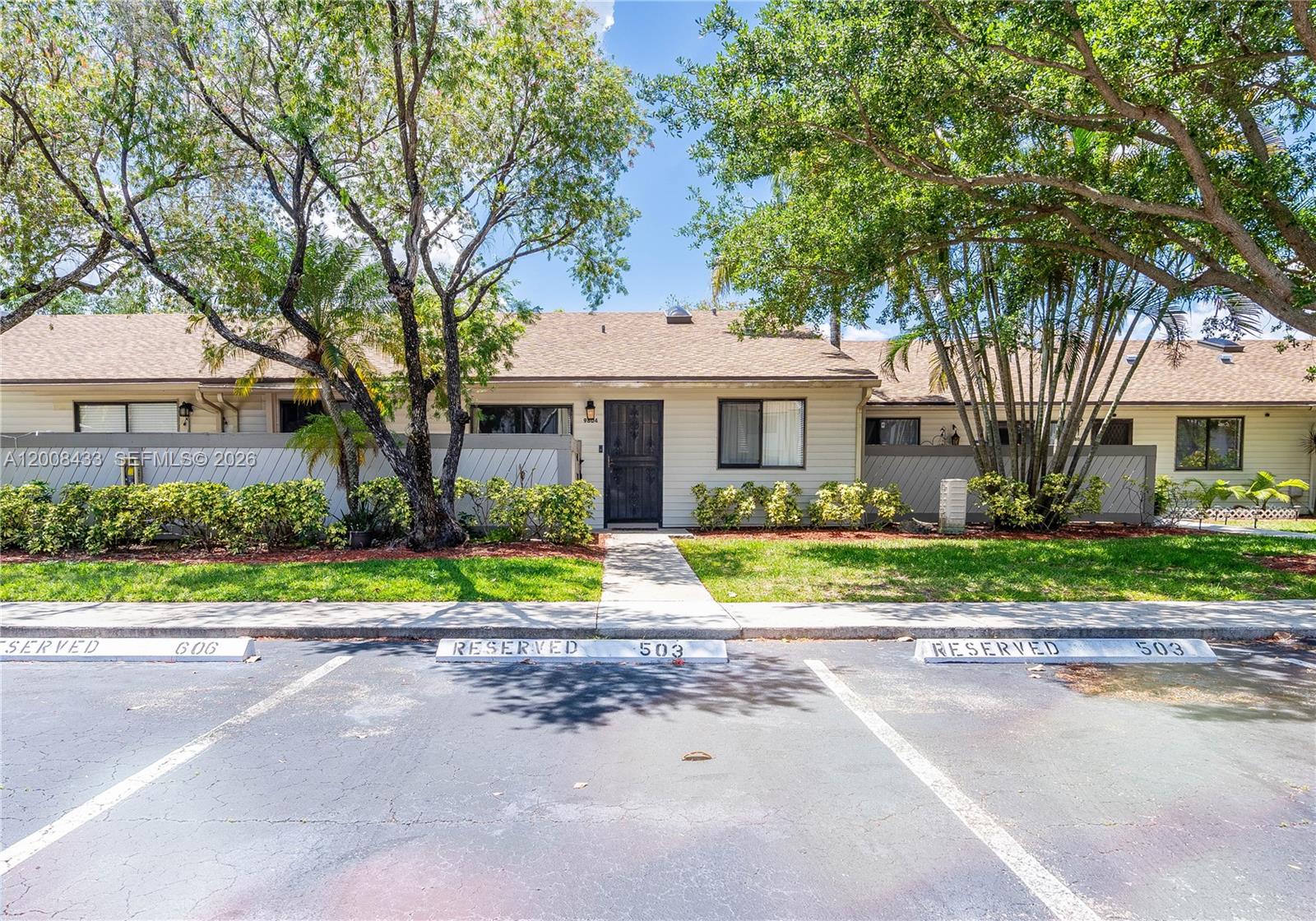 9804 Nw 37th St 3e Property Photo 1