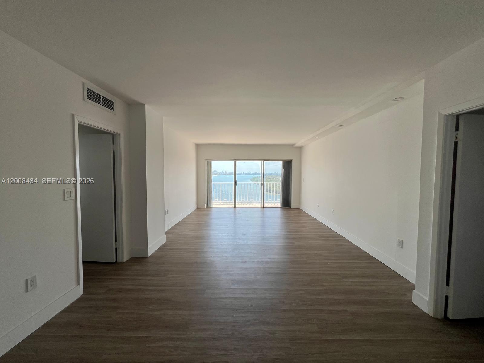 500 Bayview Dr 1120 Property Photo 14