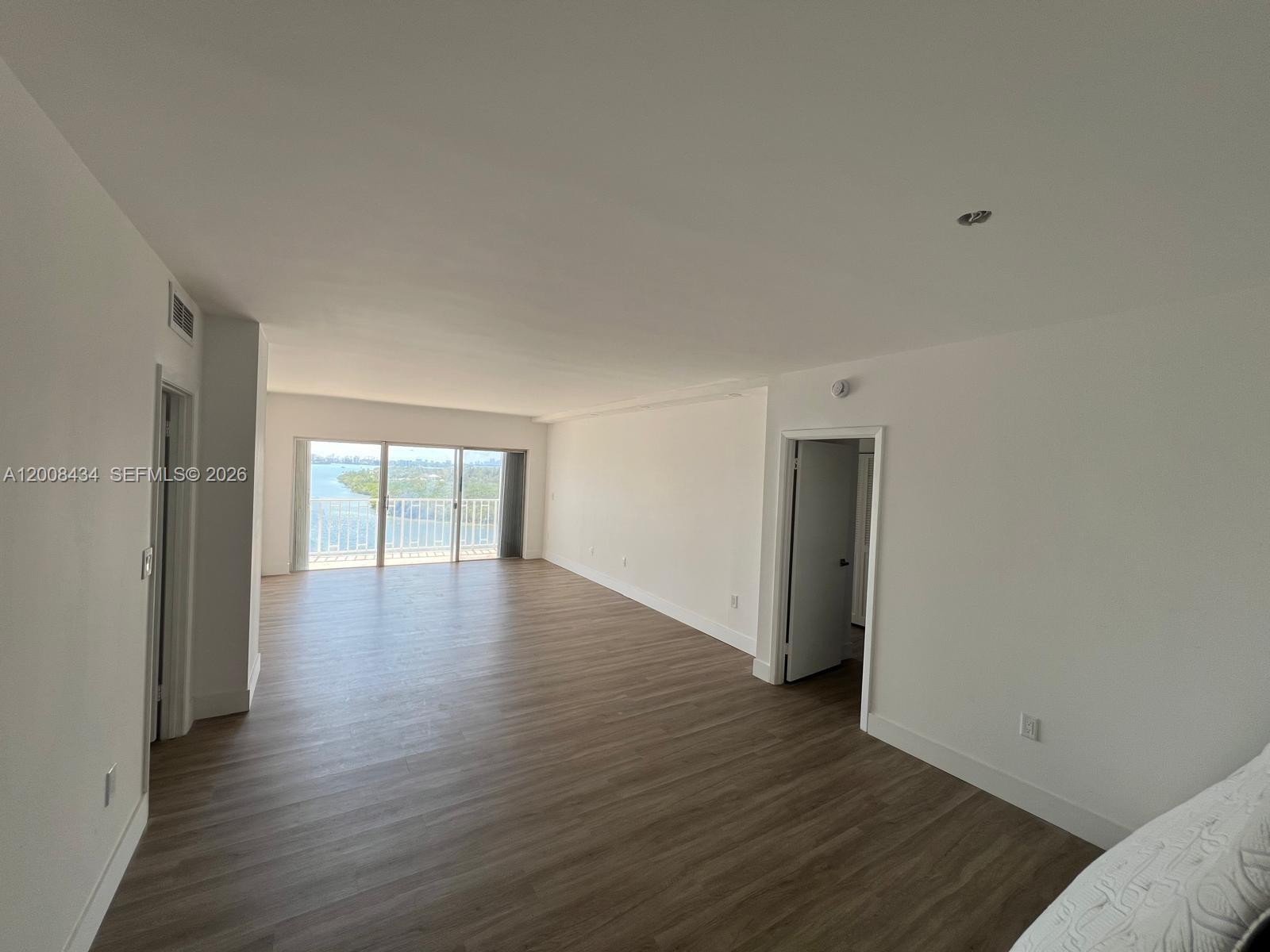 500 Bayview Dr 1120 Property Photo 17