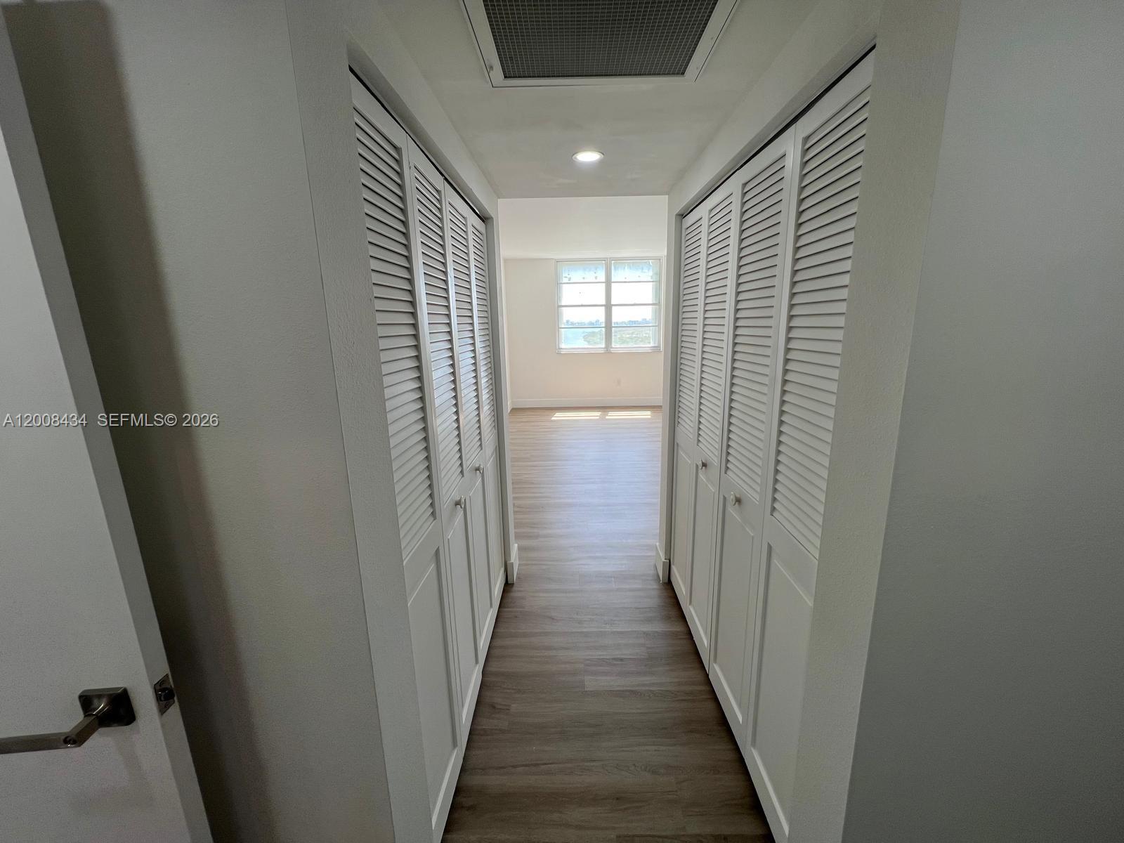 500 Bayview Dr 1120 Property Photo 25