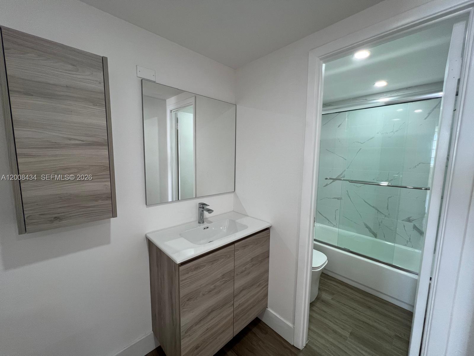 500 Bayview Dr 1120 Property Photo 31