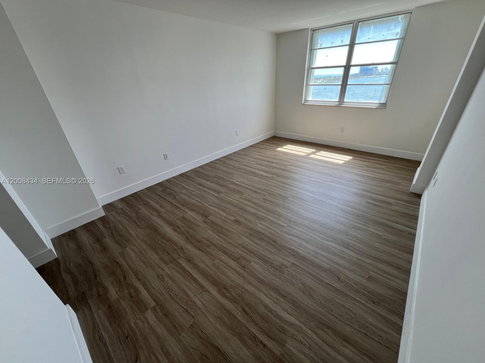 500 Bayview Dr 1120 Property Photo 33