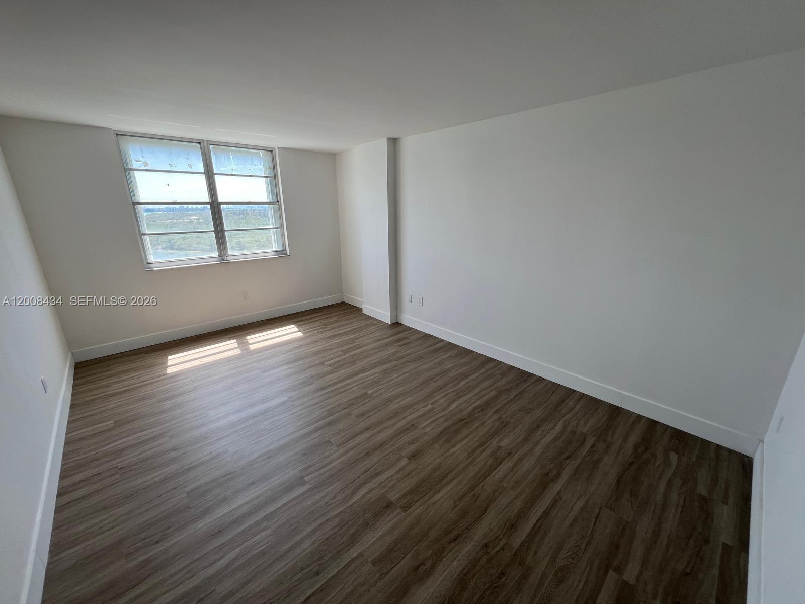 500 Bayview Dr 1120 Property Photo 35