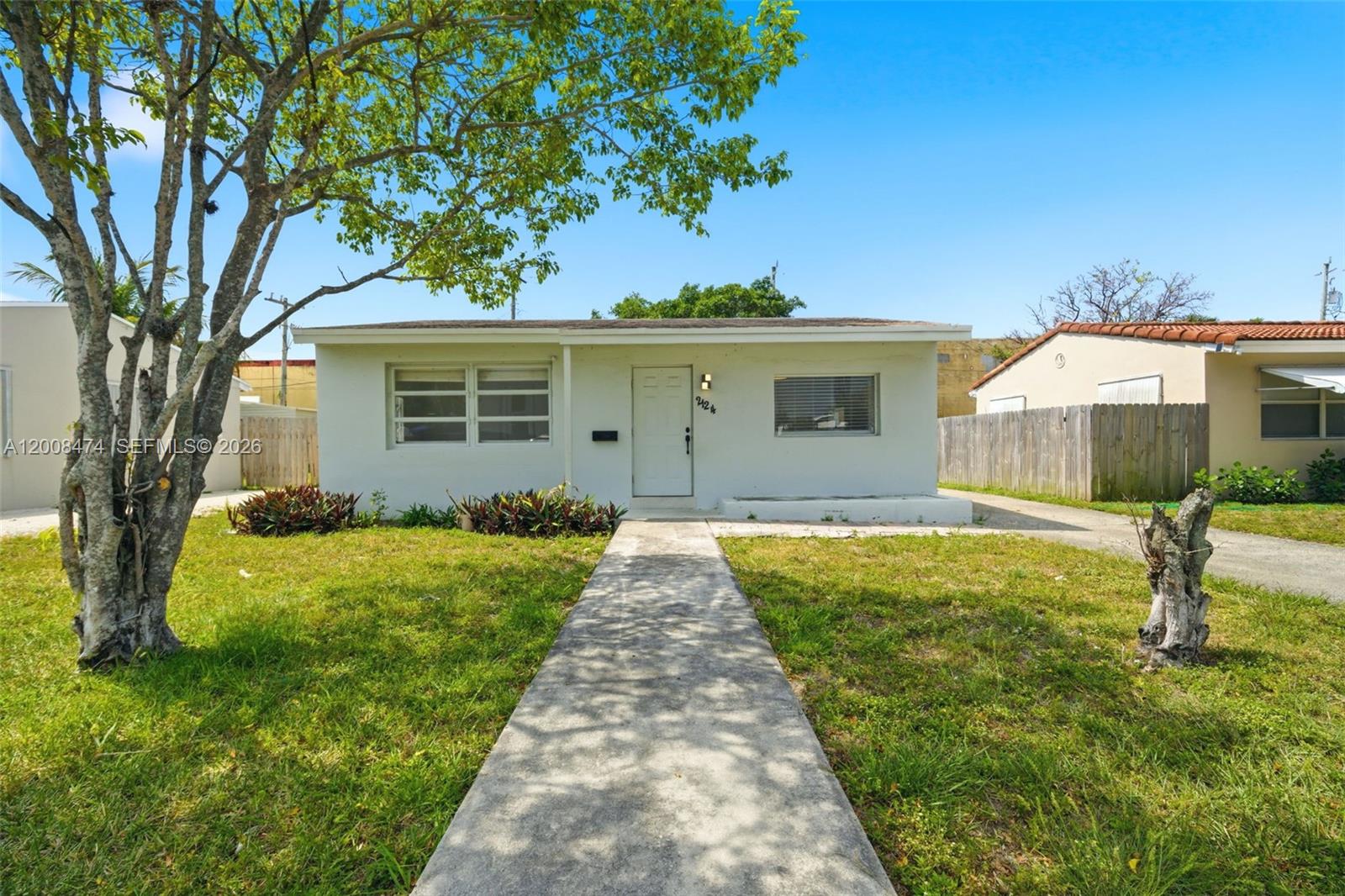 2124 Taylor St Property Photo 1