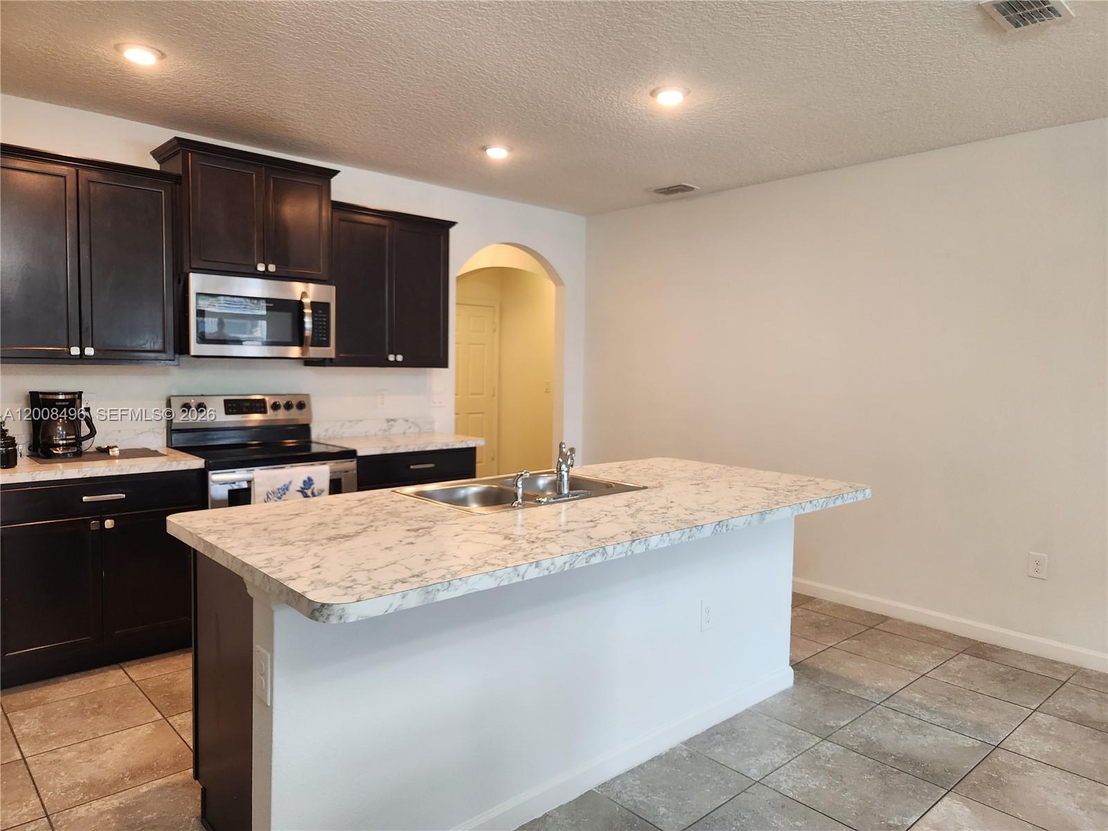 2257 Sw Import Dr Property Photo 8