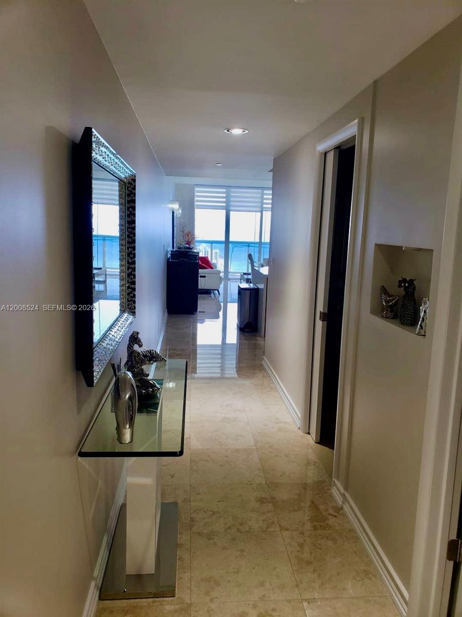 1830 S Ocean Dr 3910 Property Photo 7