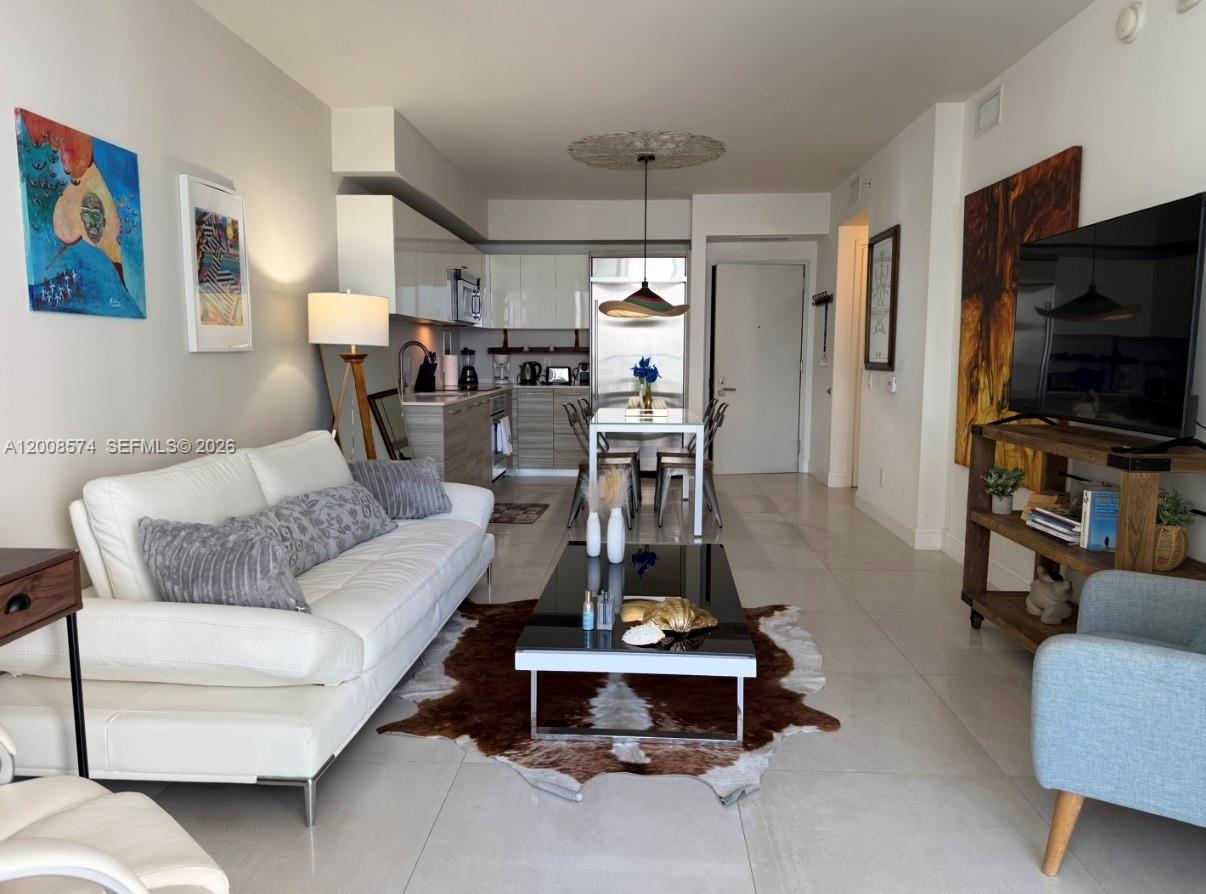 1300 Brickell Bay Dr 807 Property Photo 4