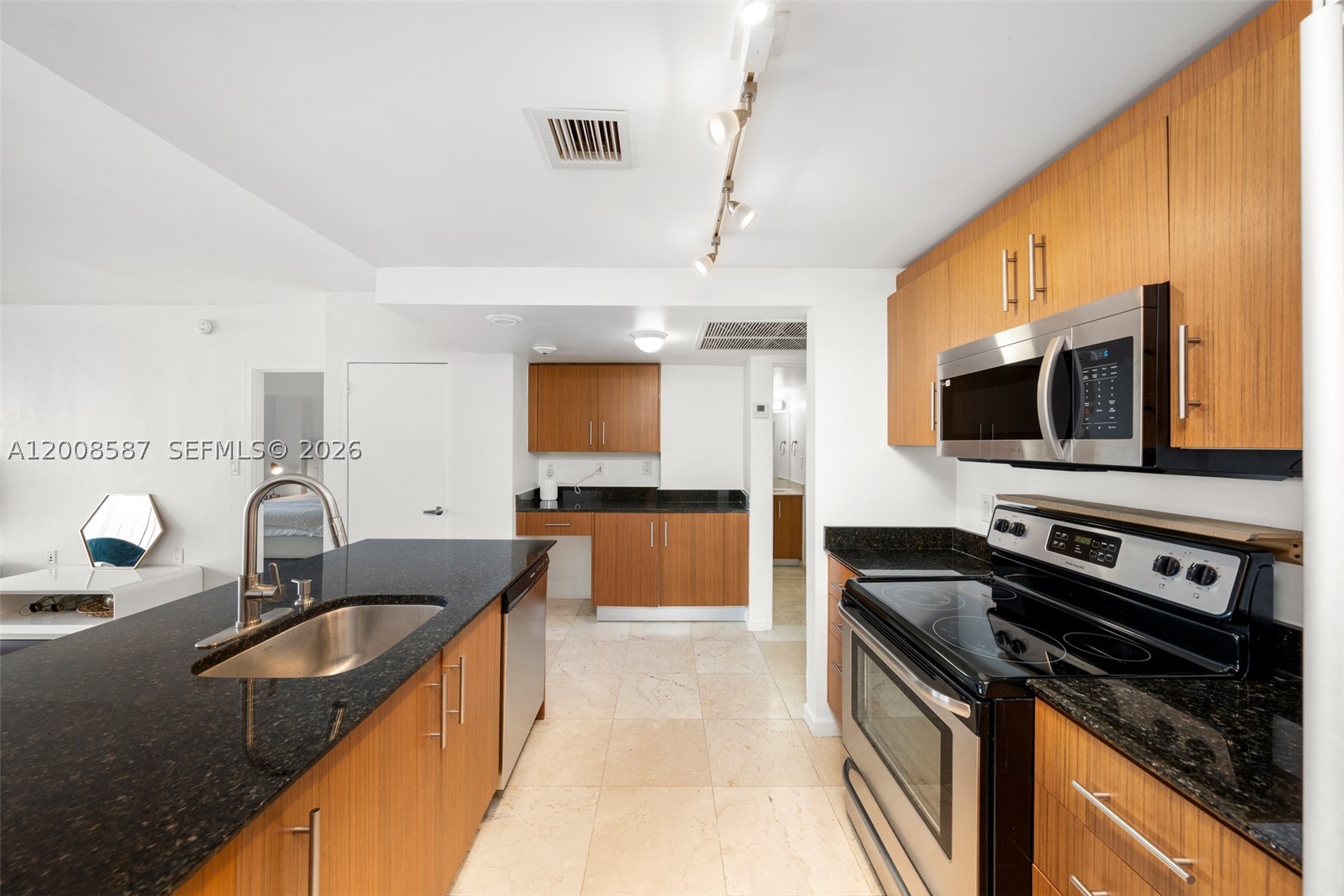 10275 Collins Ave 327 Property Photo 13