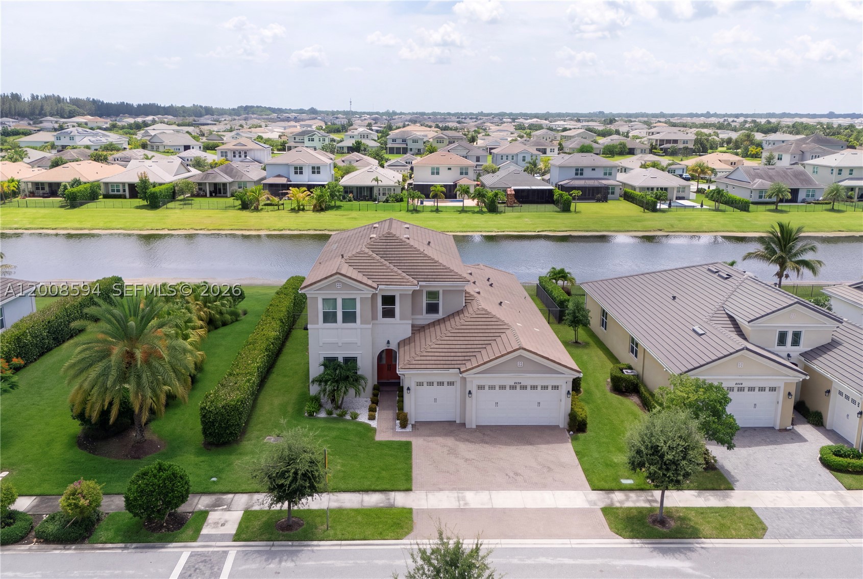 5850 Whippoorwill Cir Property Photo 6