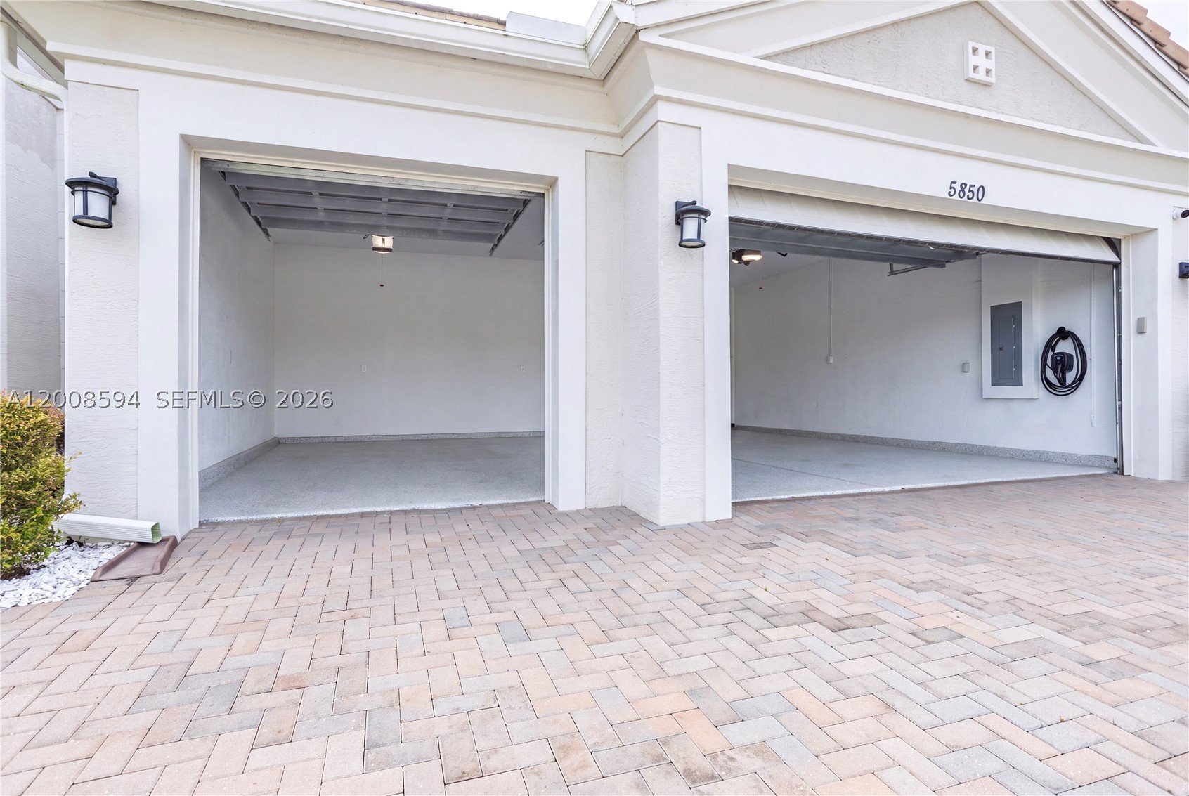 5850 Whippoorwill Cir Property Photo 7