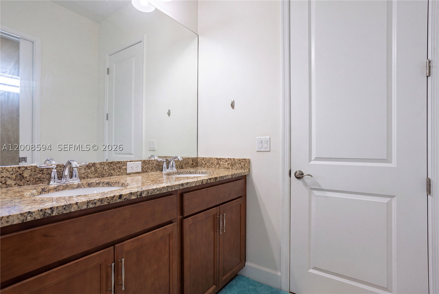5850 Whippoorwill Cir Property Photo 23