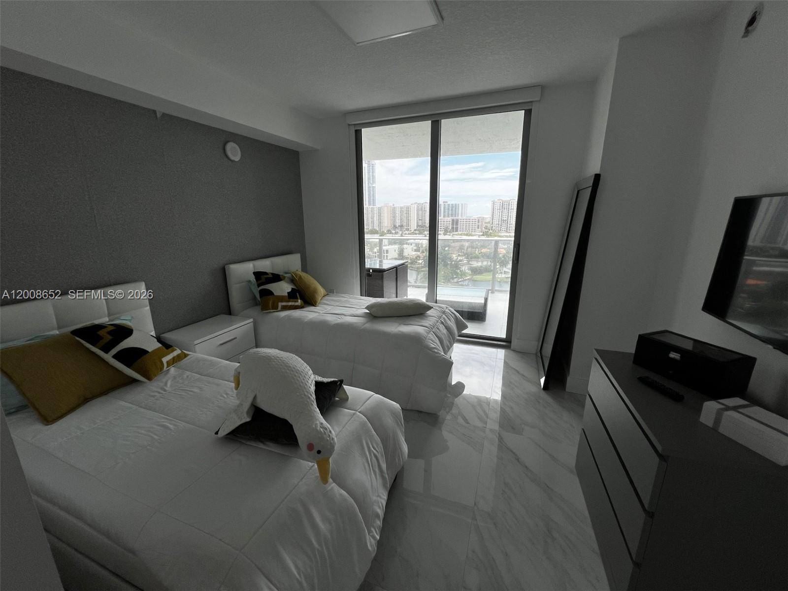 330 Sunny Isles Blvd 5-1008 Property Photo 5