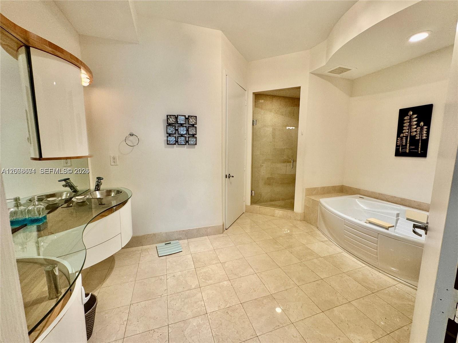 18101 Collins Ave 4302 Property Photo 10
