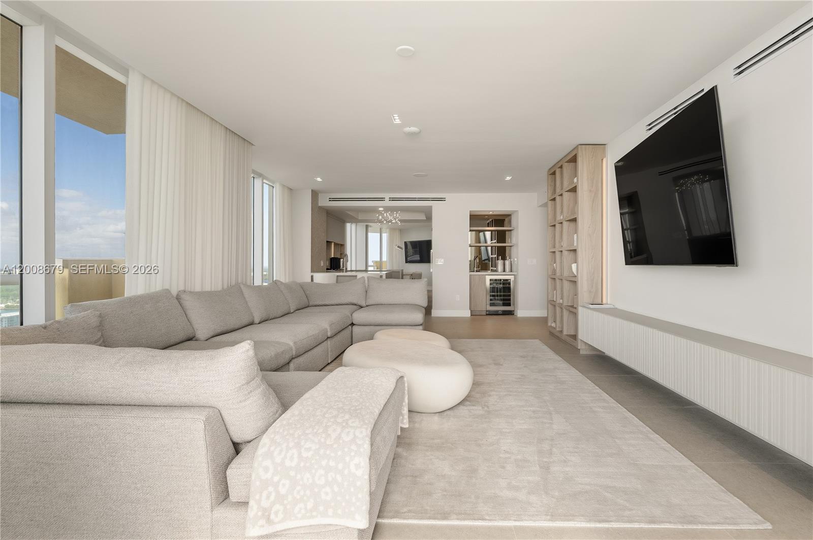 17875 Collins Ave 3906 Property Photo 4