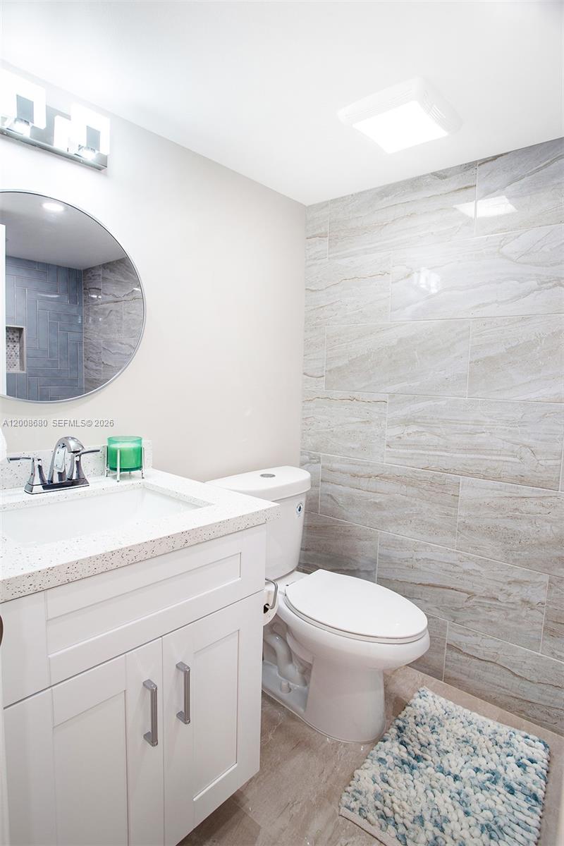 7527 S Oriole Blvd 101 Property Photo 11