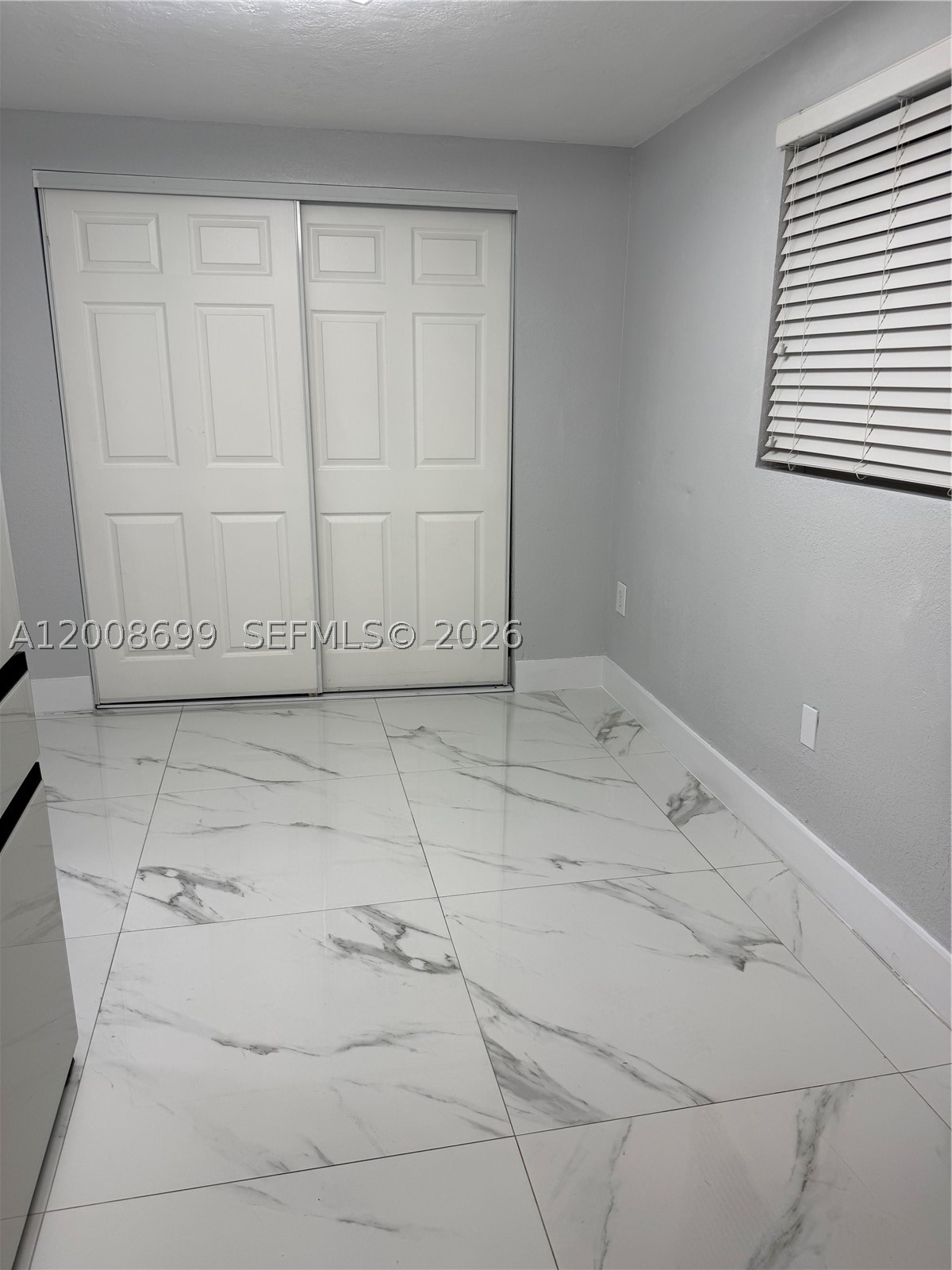 367 W 33rd St Property Photo 15
