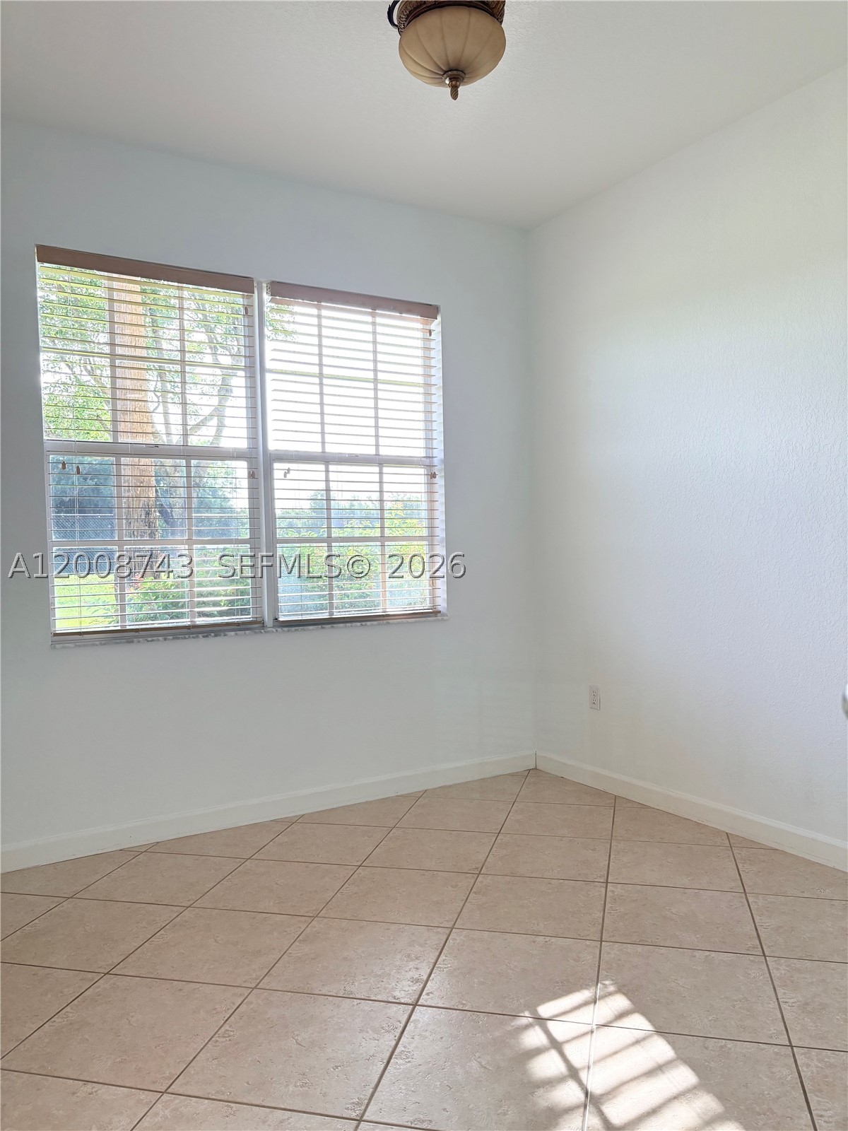 7993 Nw 128th Ln 13-b Property Photo 8