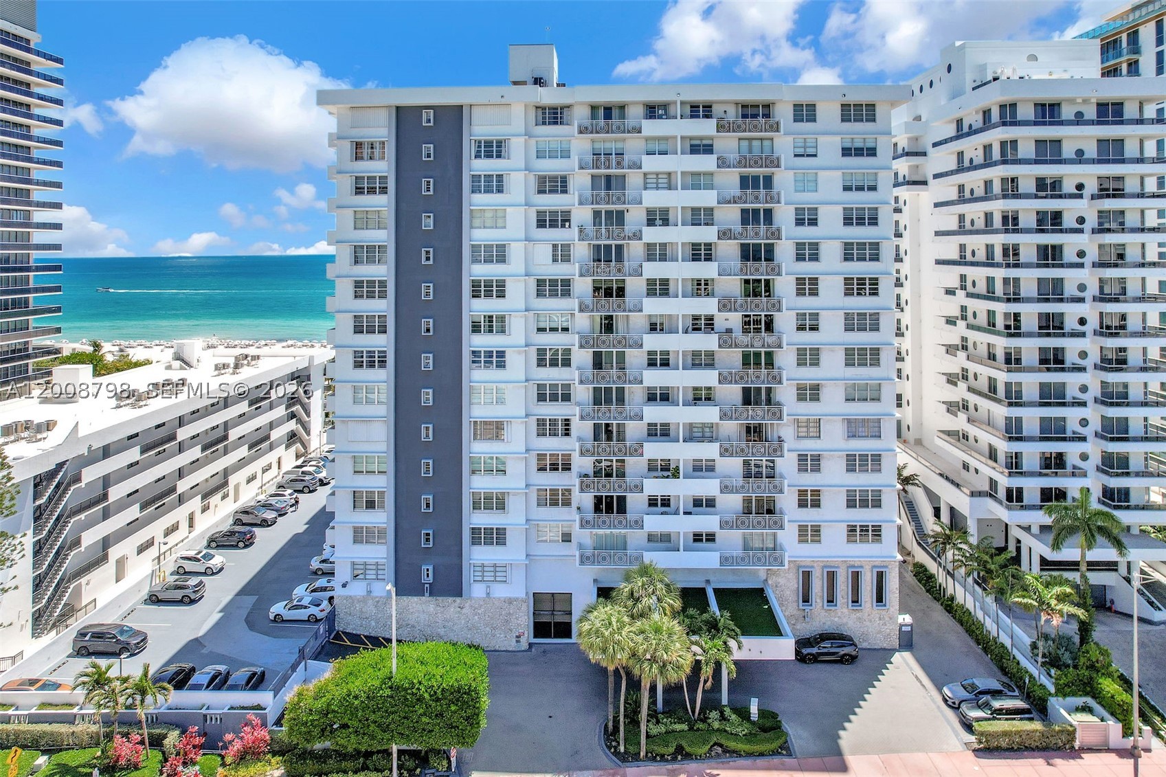 5825 Collins Ave 2e Property Photo 3