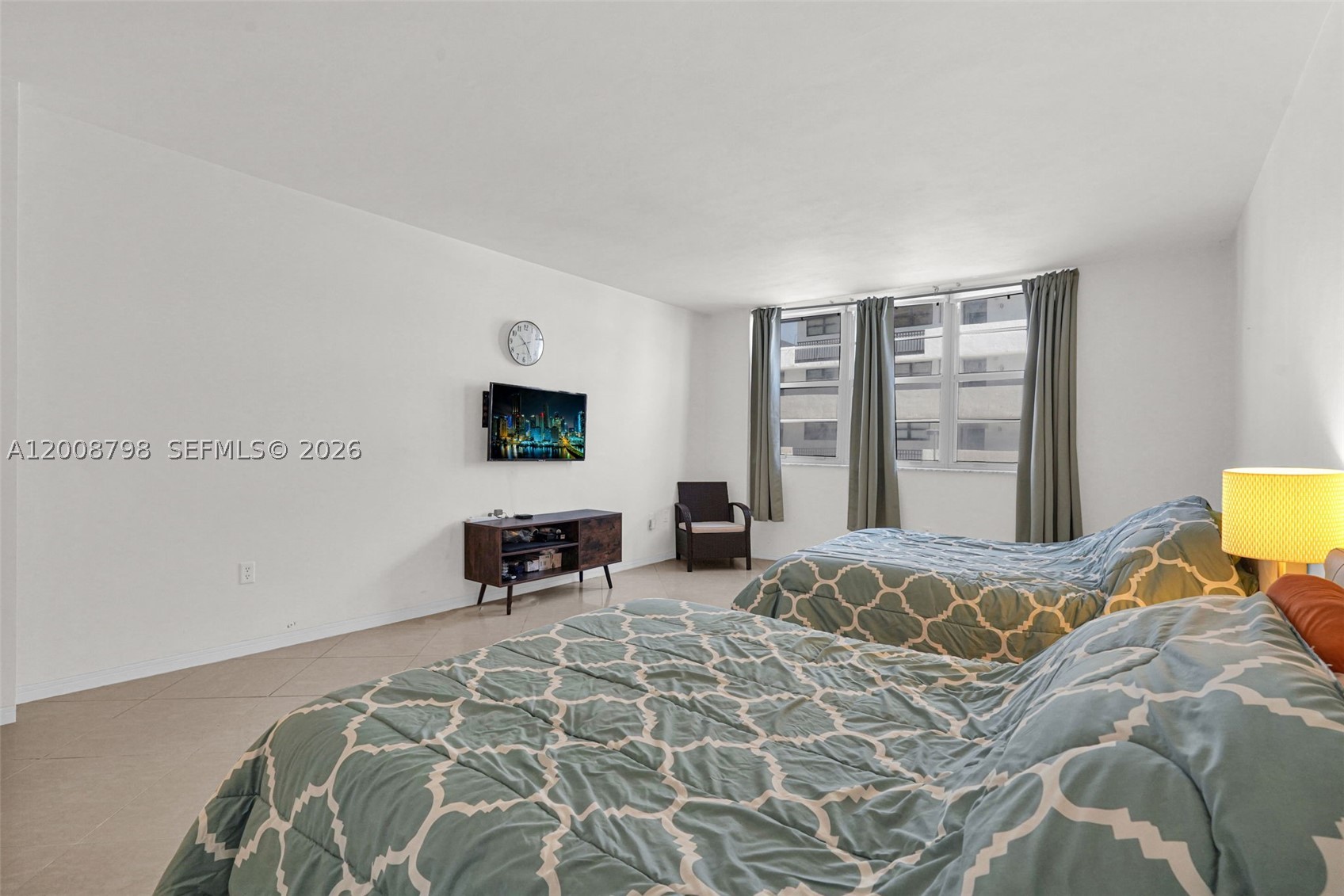 5825 Collins Ave 2e Property Photo 25