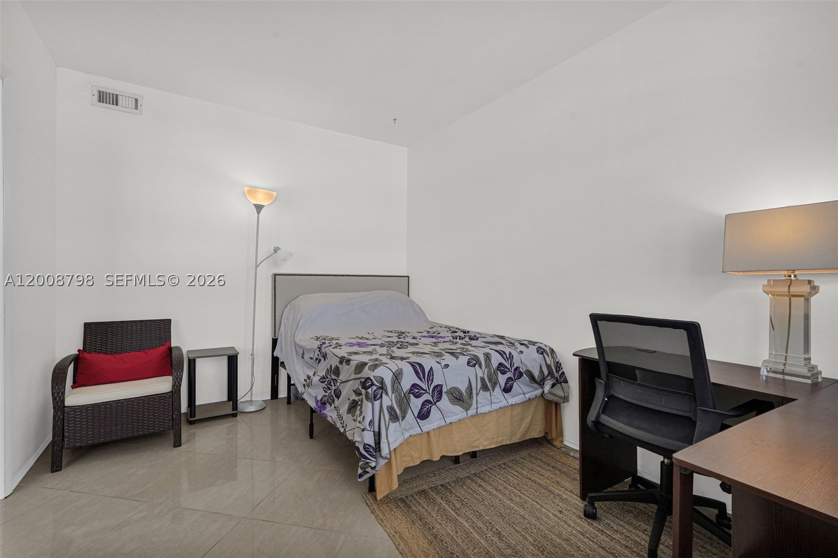 5825 Collins Ave 2e Property Photo 32