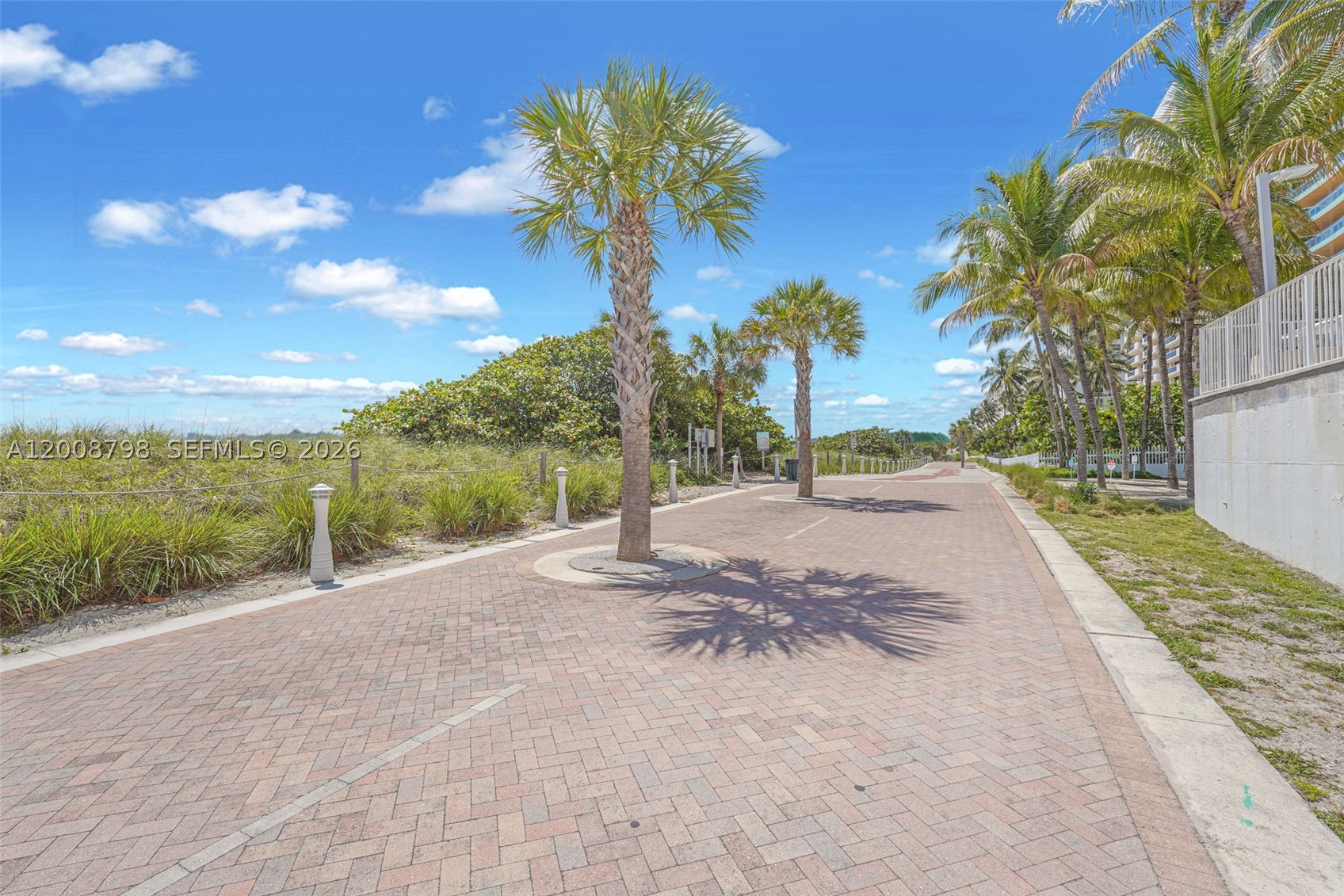 5825 Collins Ave 2e Property Photo 50