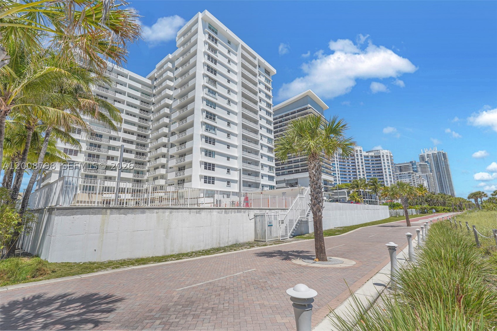 5825 Collins Ave 2e Property Photo 53