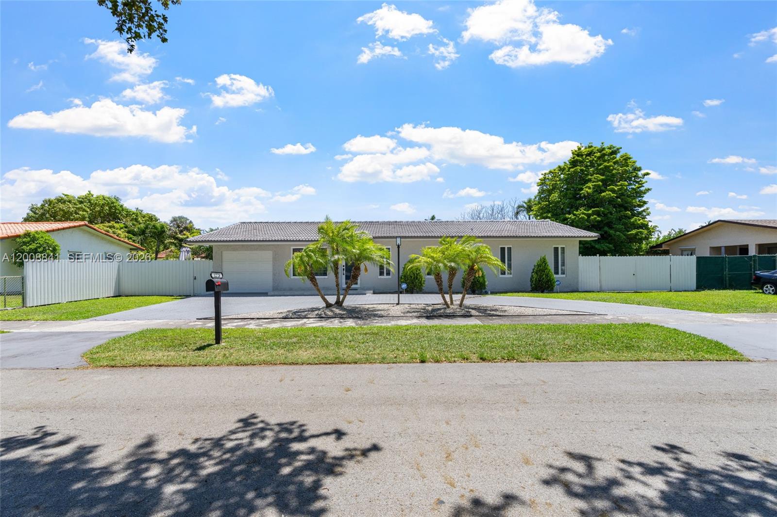 12724 Sw 33rd Ter Property Photo 1