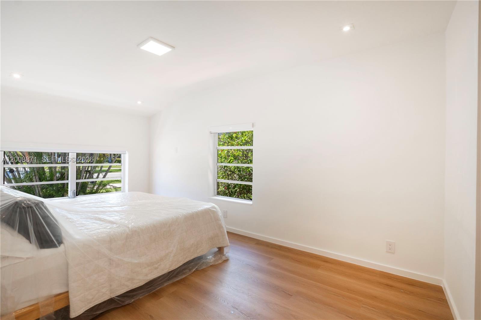 3021 Coconut Grove Dr 3021 Property Photo 5