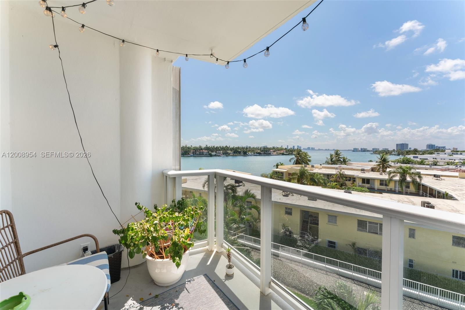 900 Bay Dr 421 Property Photo 17