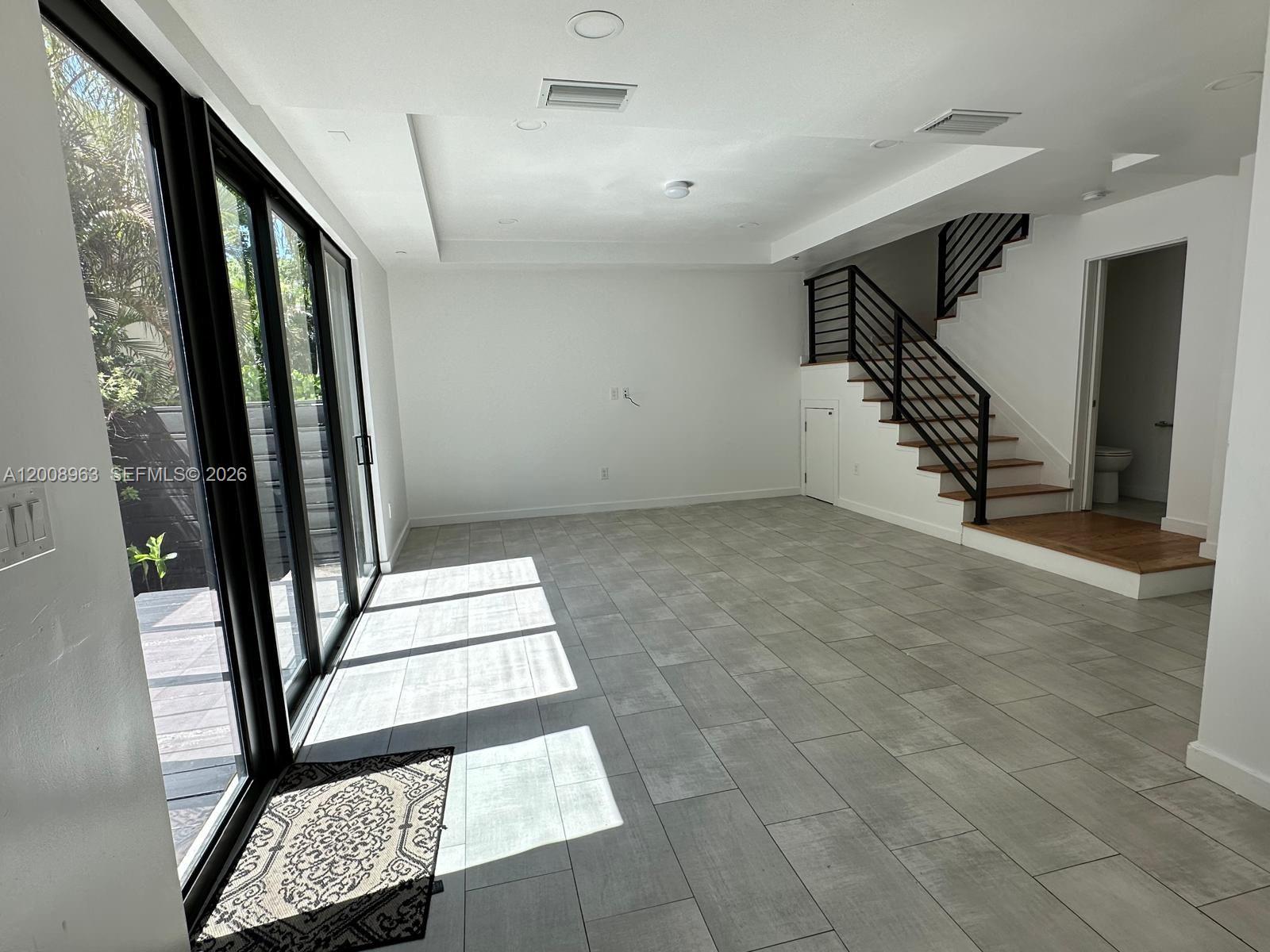 722 Ne 15th Ave 2 Property Photo 30